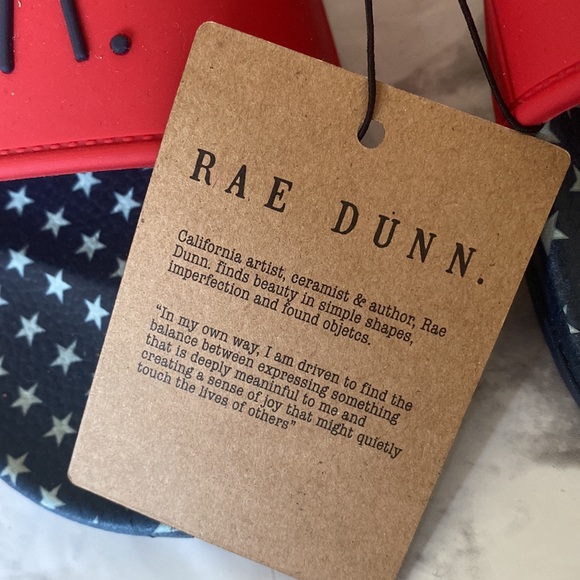 NWT RAE DUNN USA Slides Size 8 - Picture 4 of 8
